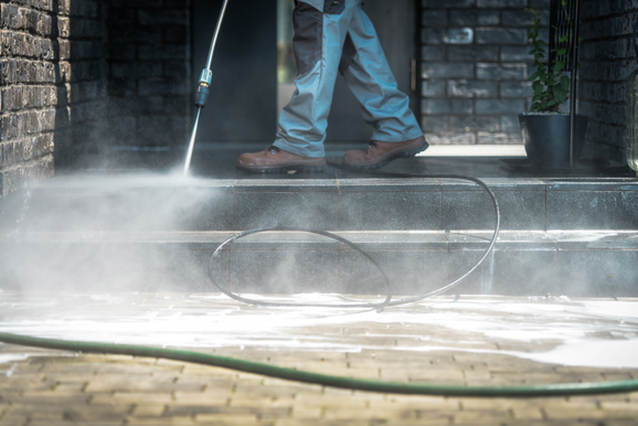Tips for Managing Longer Hose Lengths During Pressure Washing Jobs
